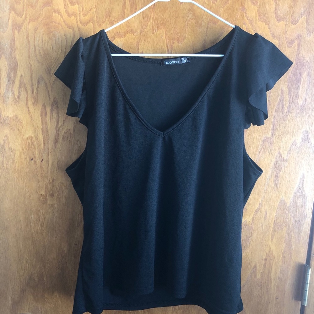 💜2 for 15💜
Black ruffle plus size tank top